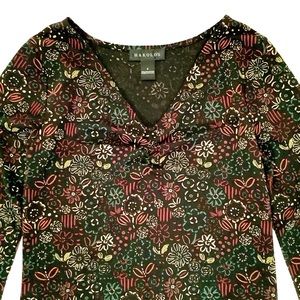 Harold’s gathered V-neck career top work shirt